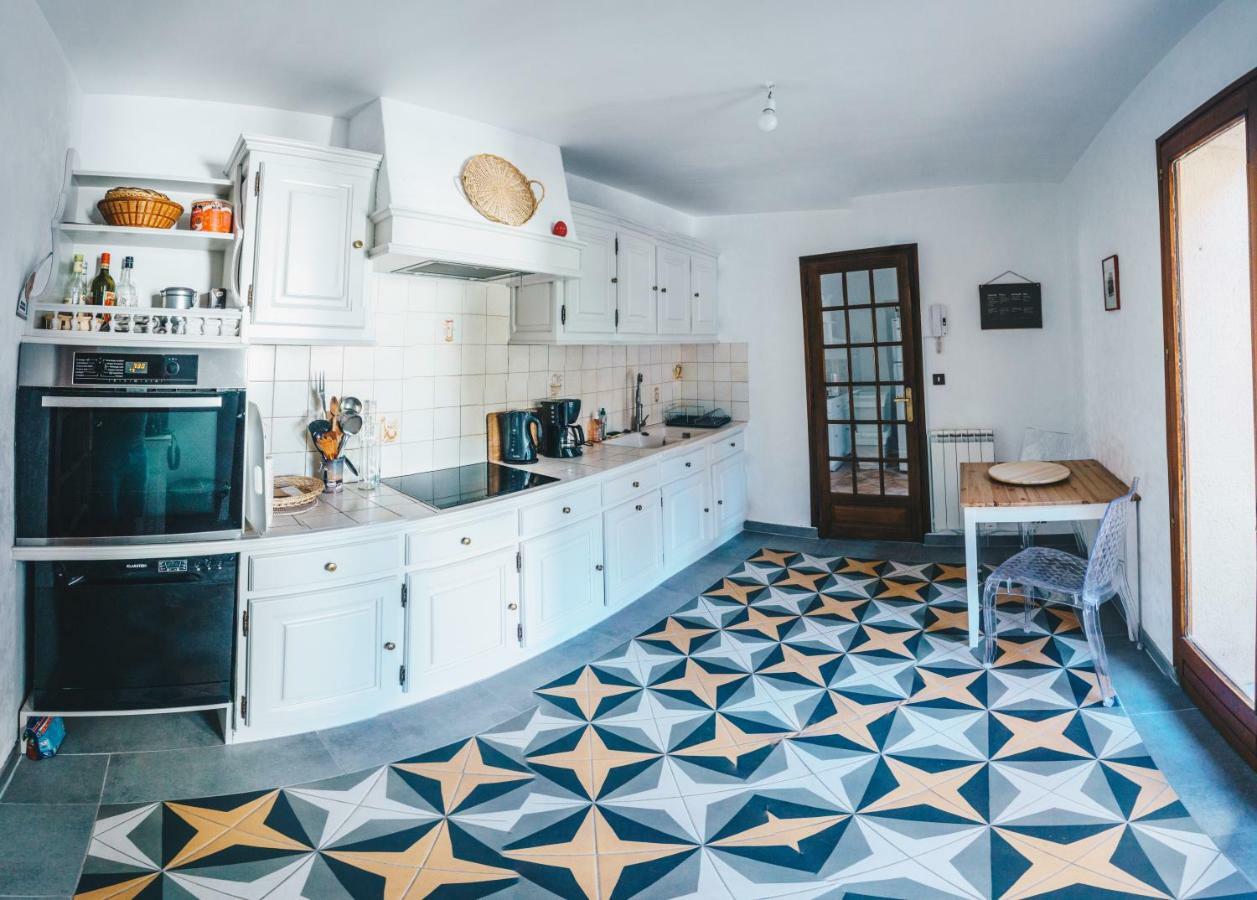איל-סור-לה-סורג Villa In Provence With Private Pool מראה חיצוני תמונה