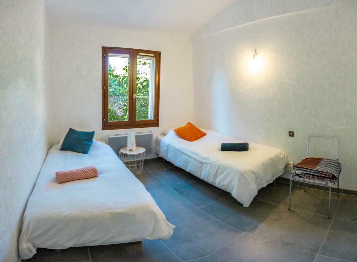 איל-סור-לה-סורג Villa In Provence With Private Pool מראה חיצוני תמונה
